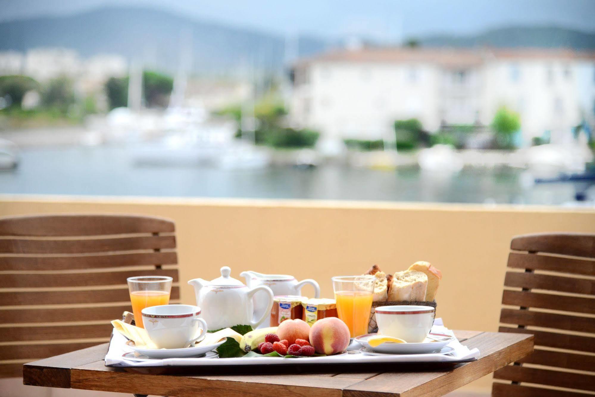 Hotel Giraglia Grimaud Exterior photo